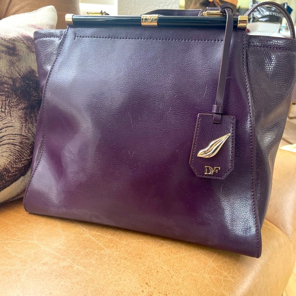 Authentic DVF 440 Runway Tote - Picture 3 of 8